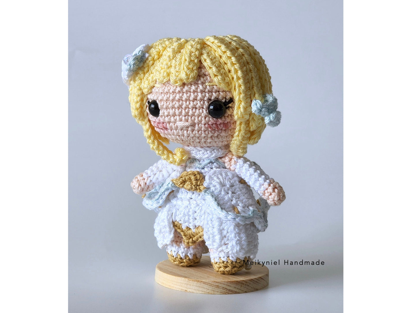 Crochet Pattern : Chibi Lumine ( the traveler ) Crochet Amigurumi