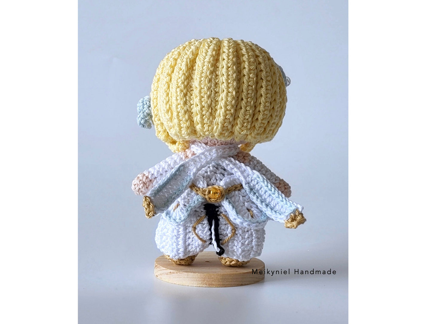 Crochet Pattern : Chibi Lumine ( the traveler ) Crochet Amigurumi