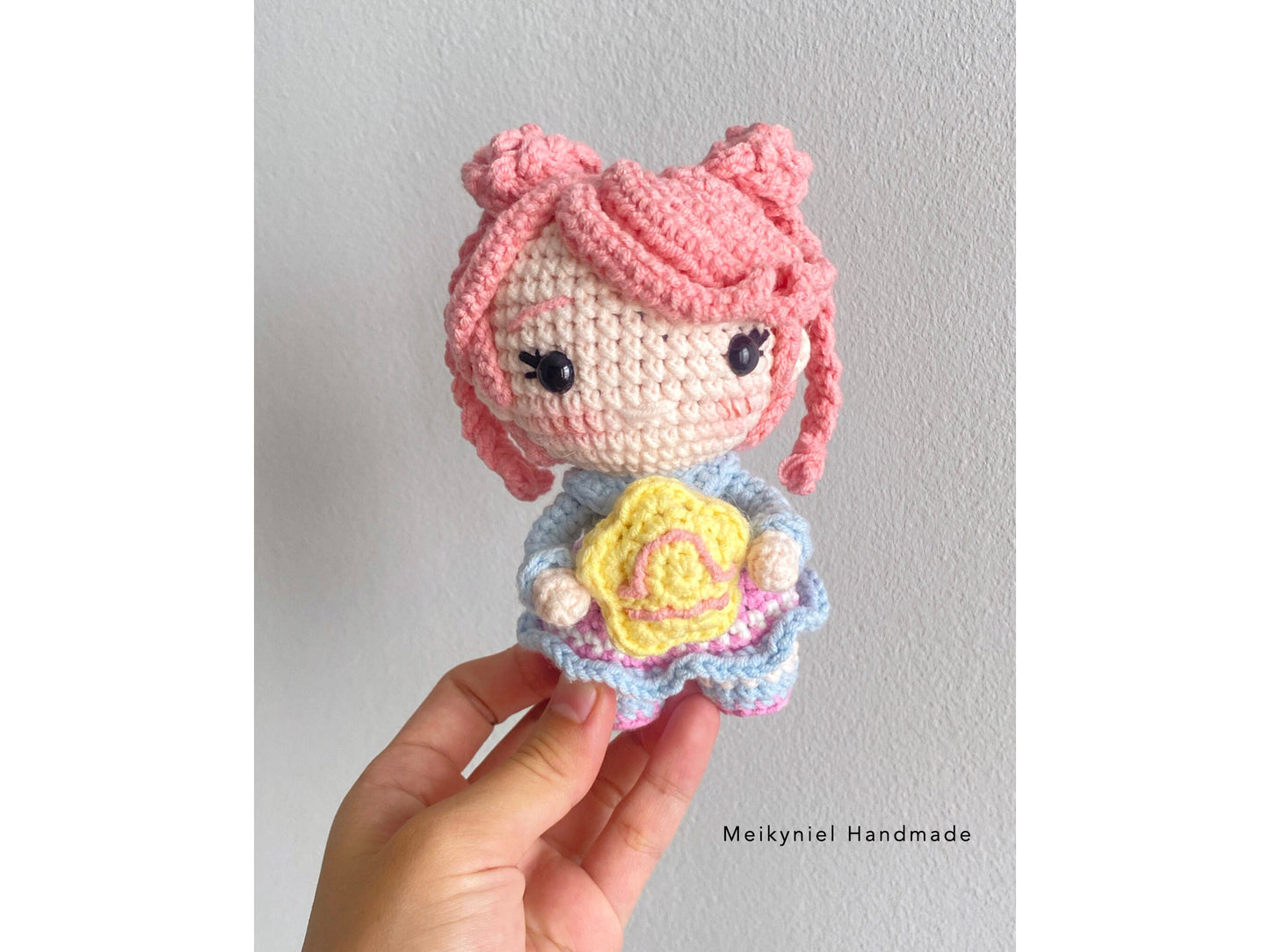 Crochet Doll Pattern : Chibi Star Sign "Libra" Amigurumi Crochet Doll
