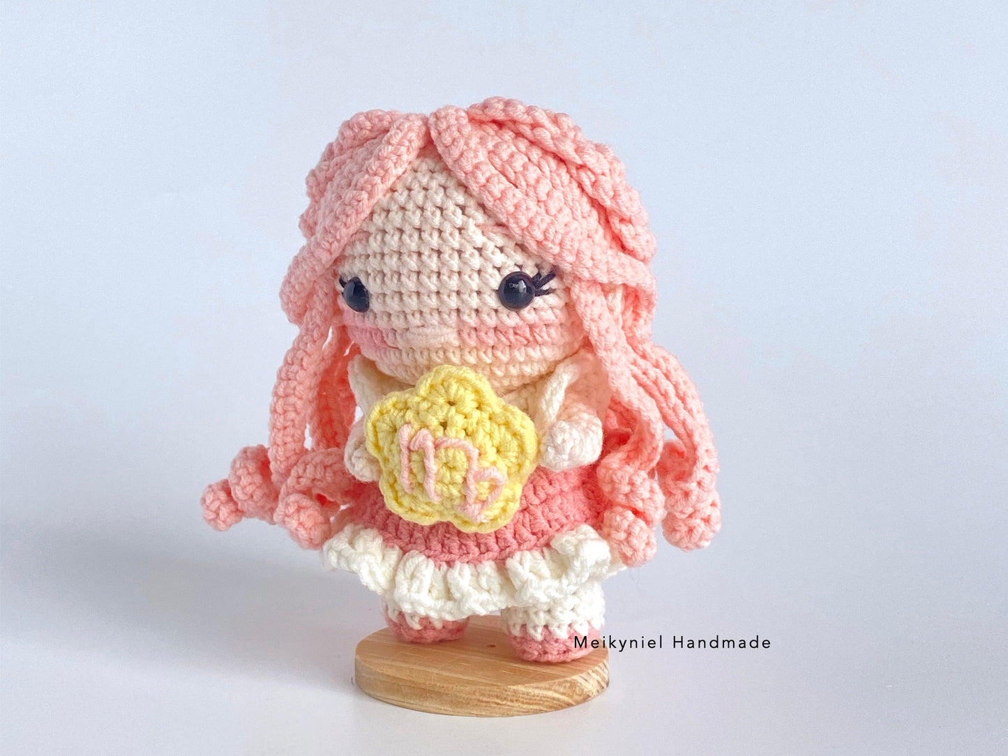 Crochet Doll Pattern : Chibi Star Sign "Virgo" Amigurumi Crochet Doll