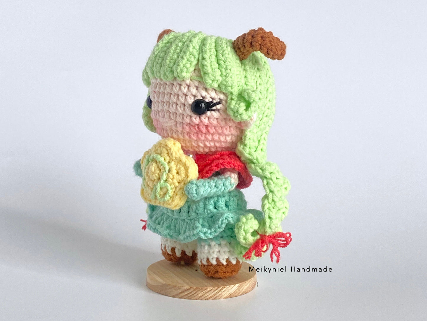 Crochet Doll Pattern : Chibi Star Sign "Capricorn" Amigurumi Crochet Doll
