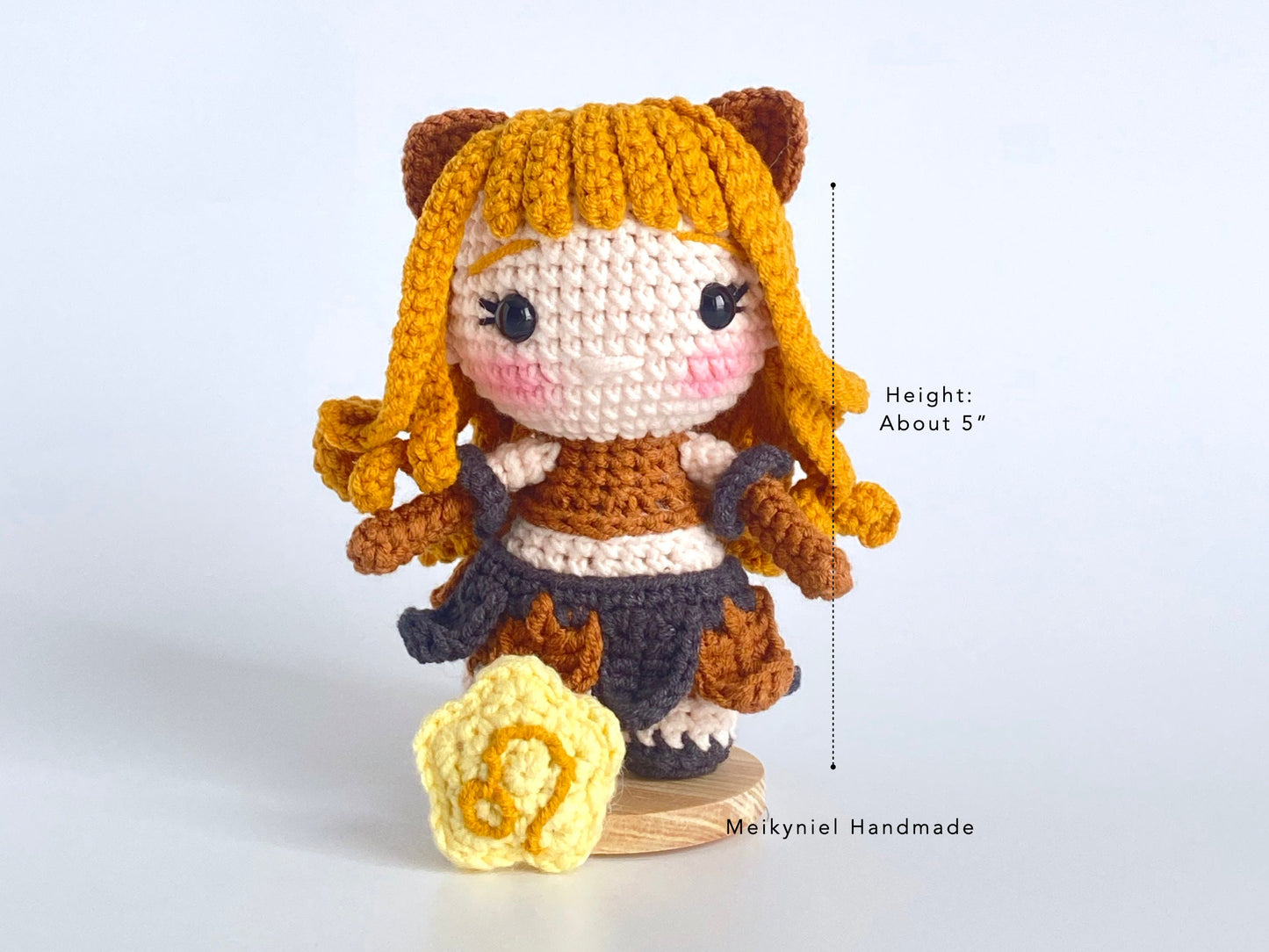 Crochet Doll Pattern : Chibi Star Sign "Leo" Amigurumi Crochet Doll