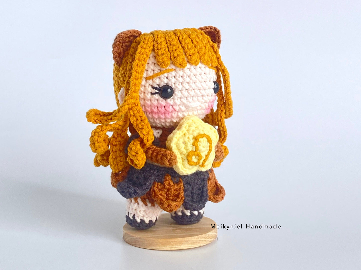 Crochet Doll Pattern : Chibi Star Sign "Leo" Amigurumi Crochet Doll