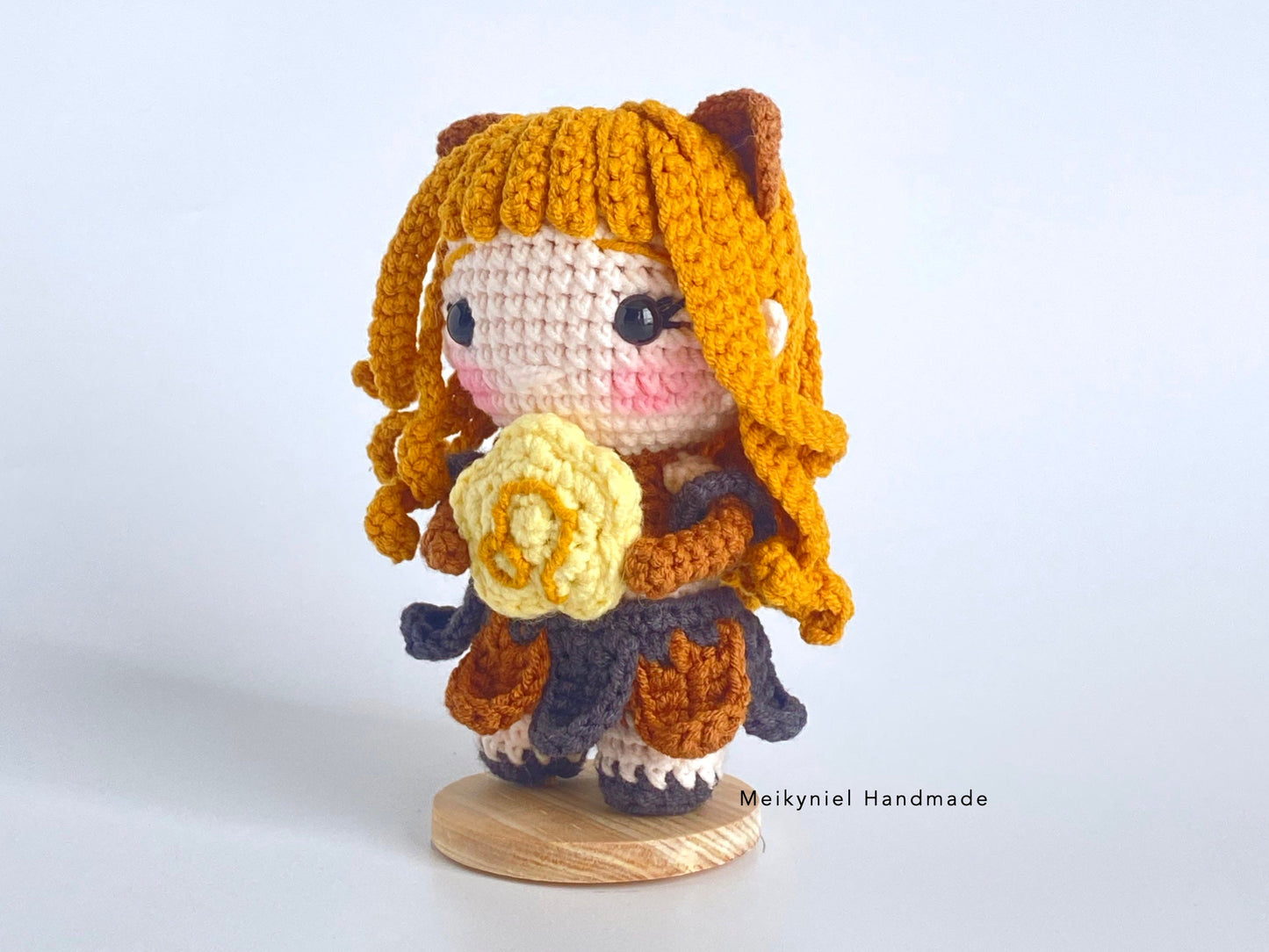 Crochet Doll Pattern : Chibi Star Sign "Leo" Amigurumi Crochet Doll