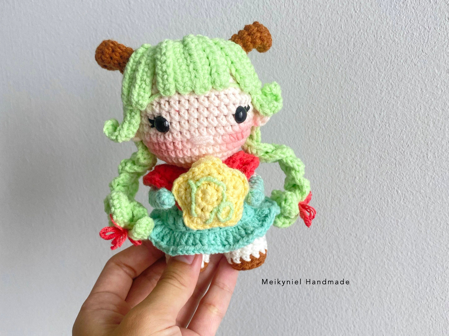 Crochet Doll Pattern : Chibi Star Sign "Capricorn" Amigurumi Crochet Doll